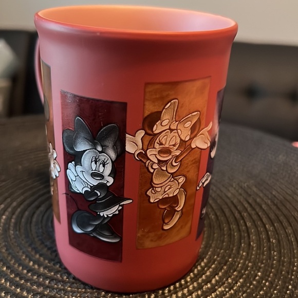 MINNIE Walt Disney World Mug - Picture 2 of 5
